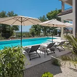 Gorgeous In Rojci With Kitchen Feriehus Rajki