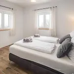 Vikendica Beautiful In Rojci *