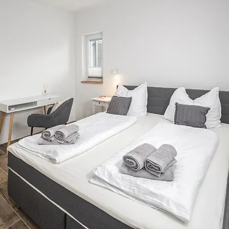 Gorgeous In Rojci With Kitchen Holiday home