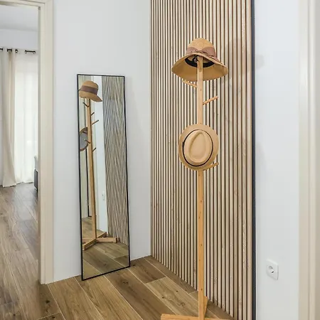 Gorgeous In Rojci With Kitchen Holiday home *