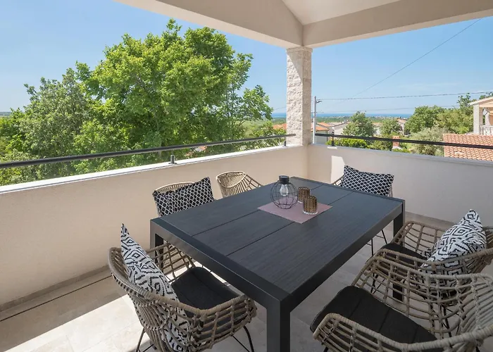 Gorgeous In Rojci With Kitchen * Rajki