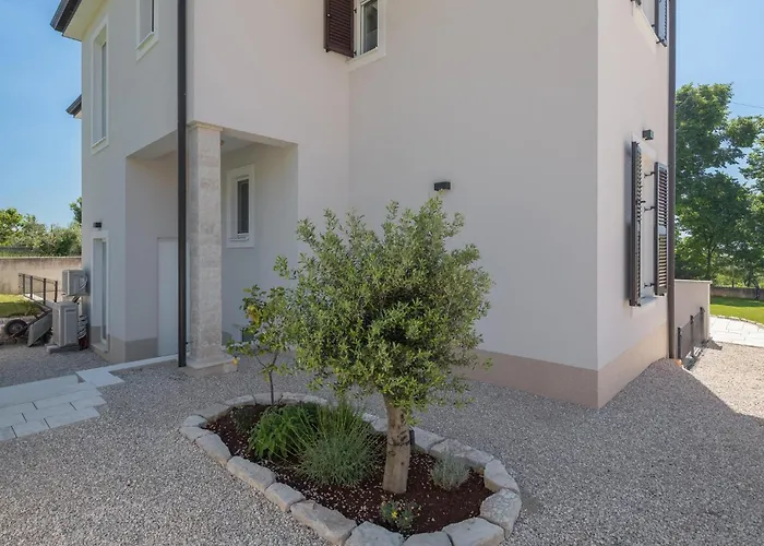 Gorgeous In Rojci With Kitchen