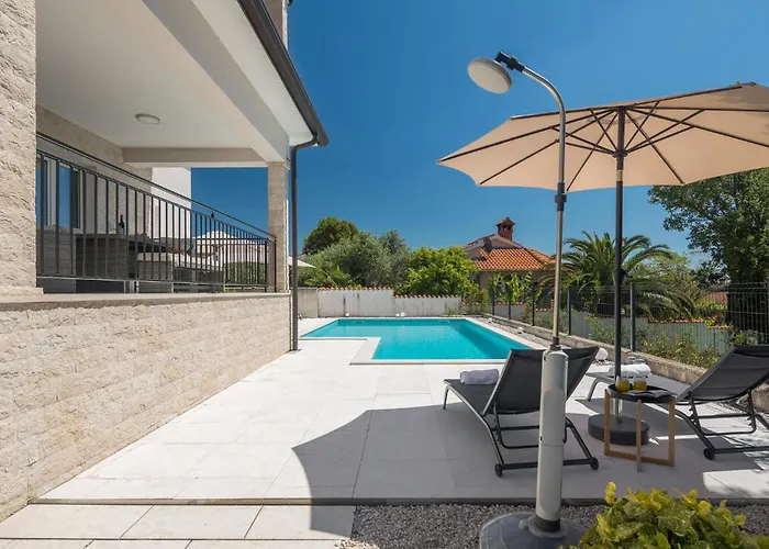 Gorgeous In Rojci With Kitchen * Rajki